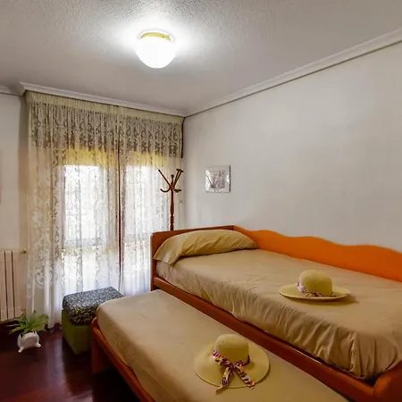Casa Espaciosa Ideal Para Celebraciones Holiday home Santander